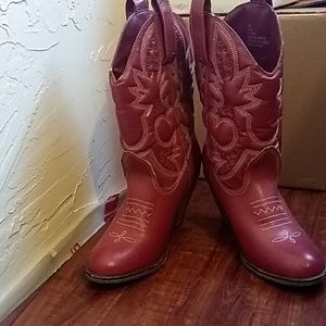 Red cowgirl boots